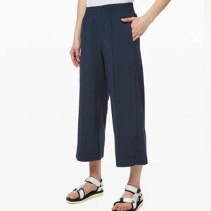 Lululemon Wanderer Culottes - Navy